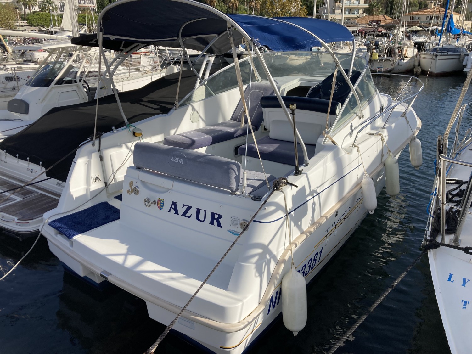 slider 2 Beneteau Flyer 701